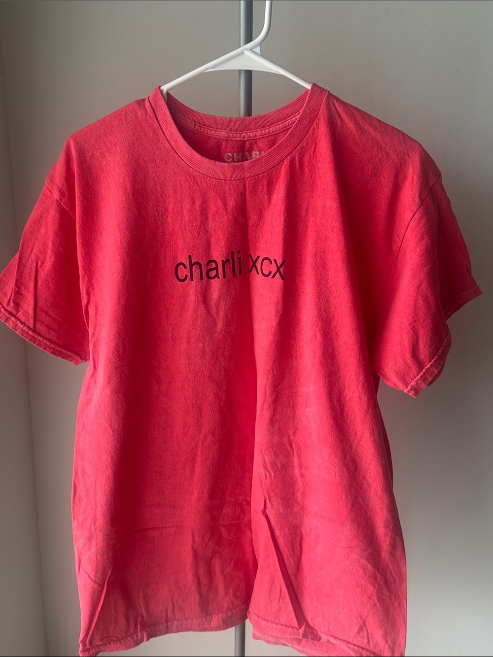 Short Sleeve Crewneck Tee in Bright Pink